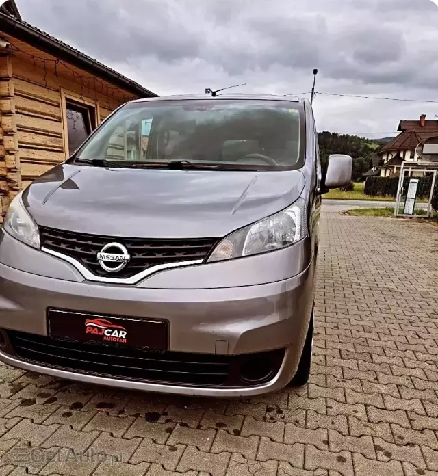 NISSAN NV200 