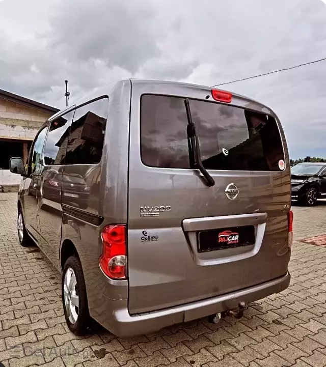 NISSAN NV200 