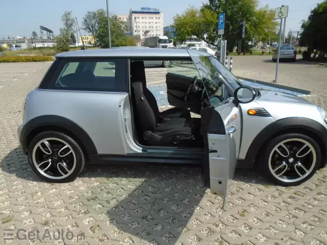 MINI One 