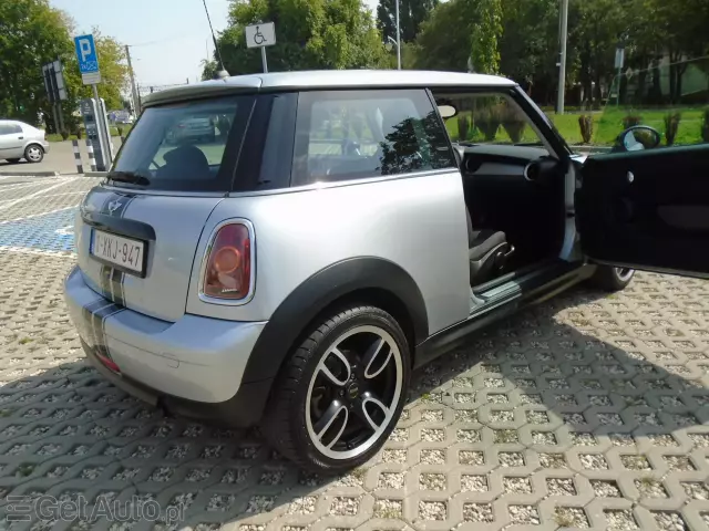 MINI One 