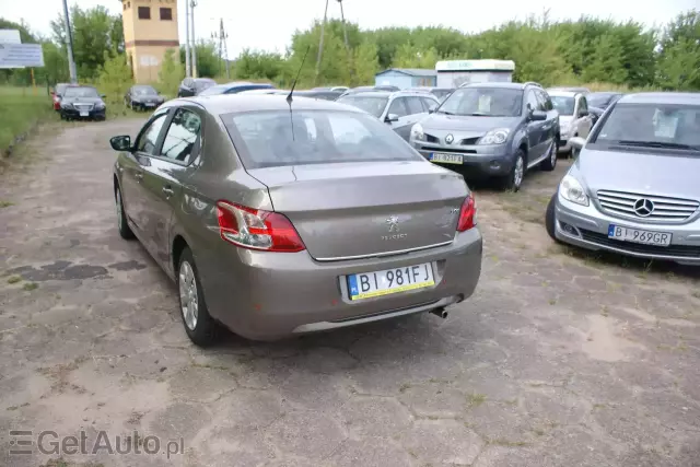 PEUGEOT 301 Active