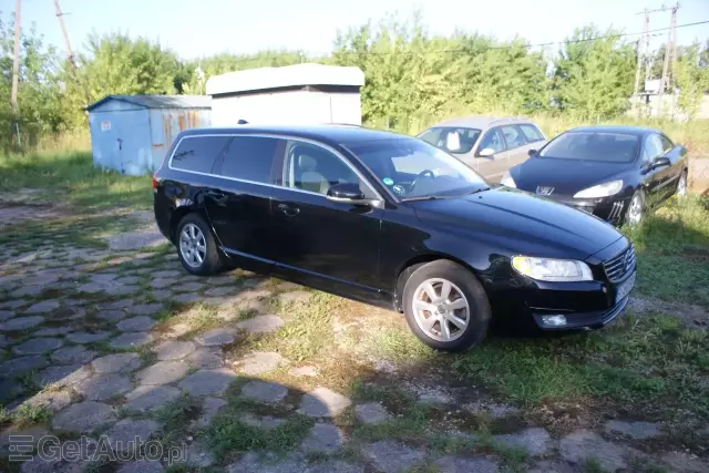 VOLVO V70 Momentum