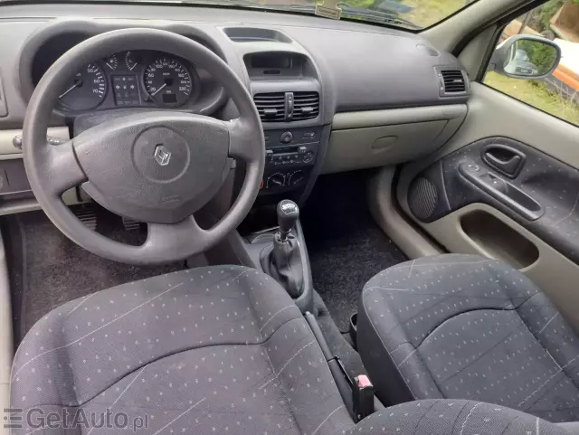 RENAULT Clio 