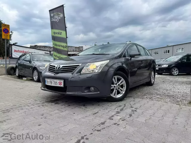 TOYOTA Avensis 