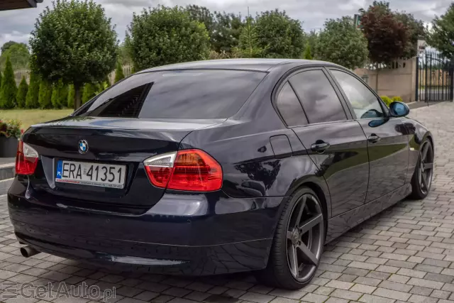 BMW Seria 3 320i