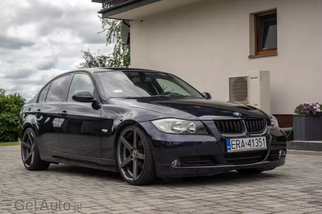 BMW Seria 3 320i