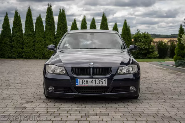 BMW Seria 3 320i