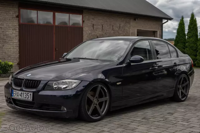 BMW Seria 3 320i