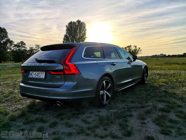 VOLVO V90 Momentum AWD Getr