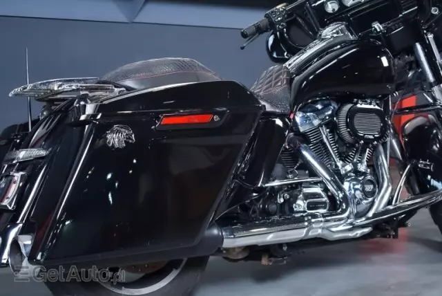 HARLEY-DAVIDSON Street Glide 