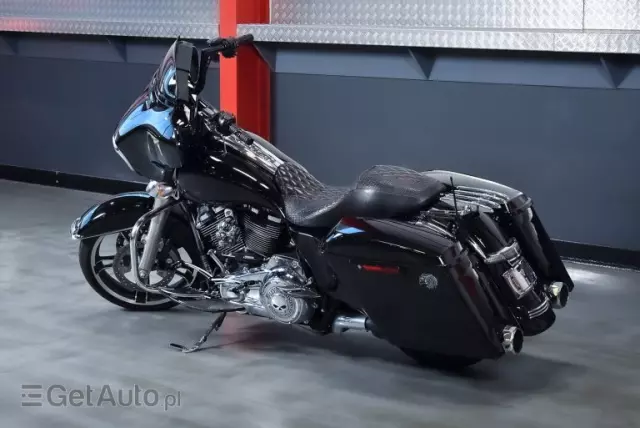 HARLEY-DAVIDSON Street Glide 