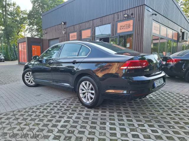 VOLKSWAGEN Passat Comfortline