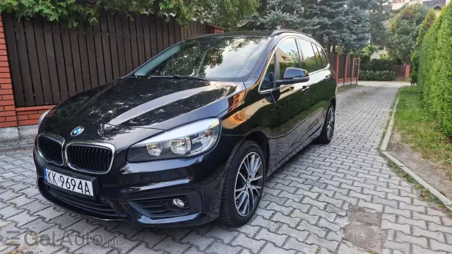 BMW Seria 2 220i