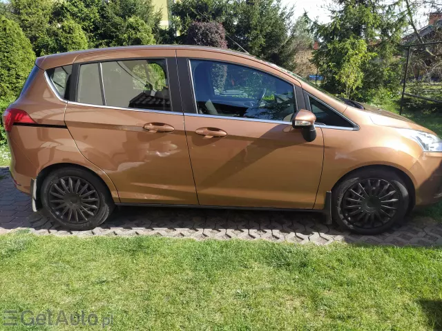 FORD B-Max Titanium