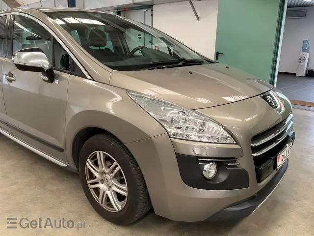 PEUGEOT 3008 Hybrid4 Aut.