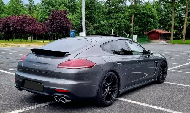 PORSCHE Panamera Tiptronic S