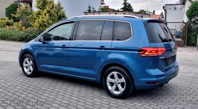 VOLKSWAGEN Touran Highline