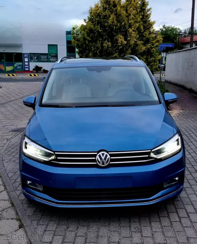 VOLKSWAGEN Touran Highline