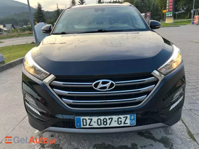 HYUNDAI Tucson 