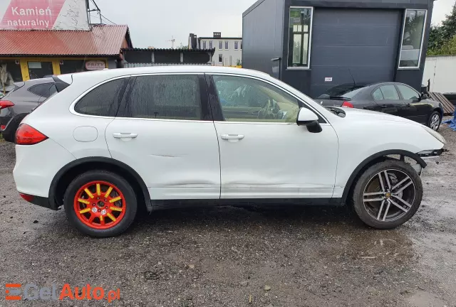 PORSCHE Cayenne 