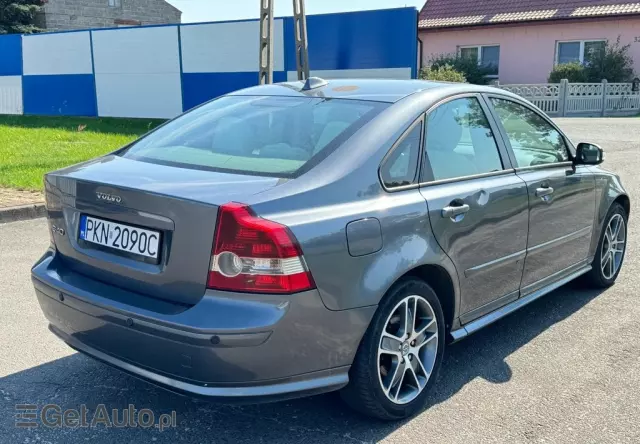 VOLVO S40 