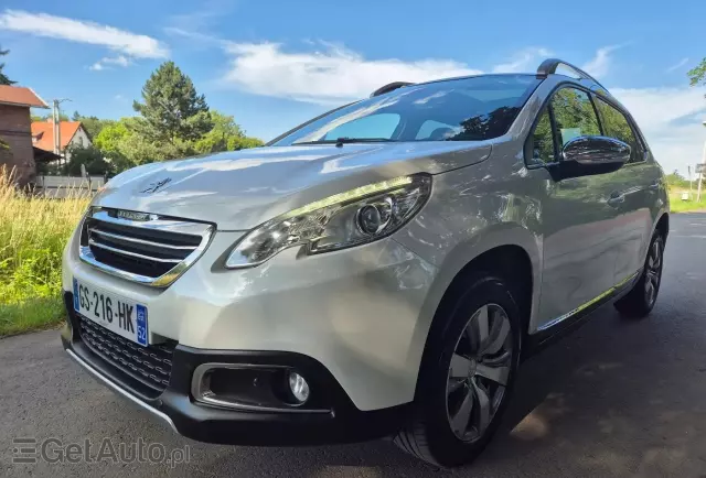 PEUGEOT 2008 PureTech 82 Allure