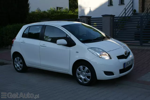 TOYOTA Yaris Sol