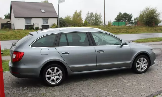 SKODA Superb Combi 2.0 TDI Green Tec Exlusive