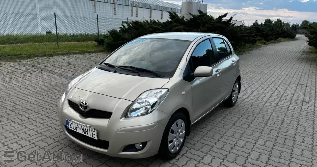 TOYOTA Yaris Sol