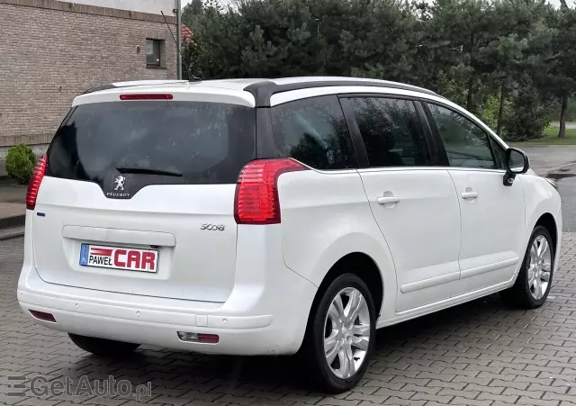 PEUGEOT 5008 Family