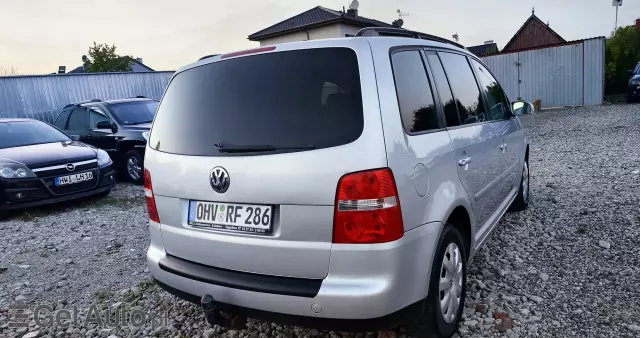 VOLKSWAGEN Touran 