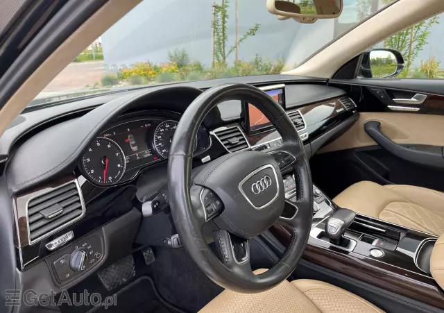 AUDI A8 L55 TFSI quatro tiptronic