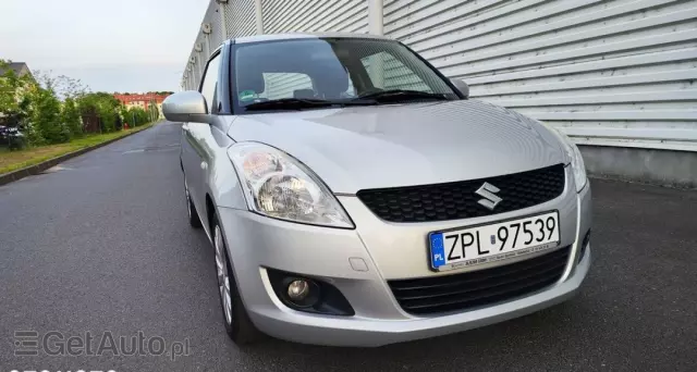 SUZUKI Swift 