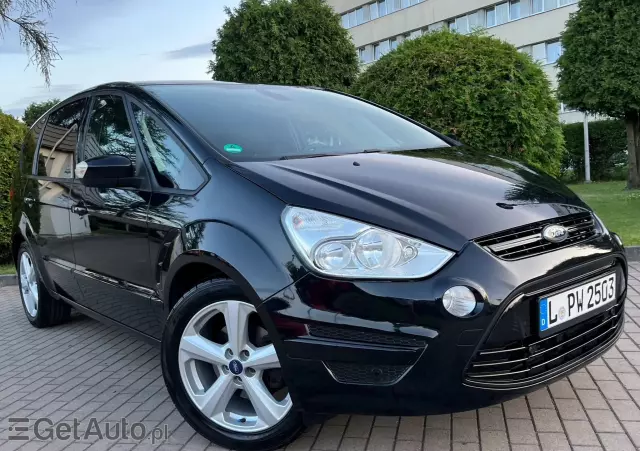 FORD S-Max Titanium