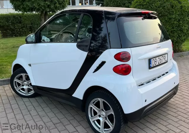 SMART Fortwo Coupe softouch black&white limited 