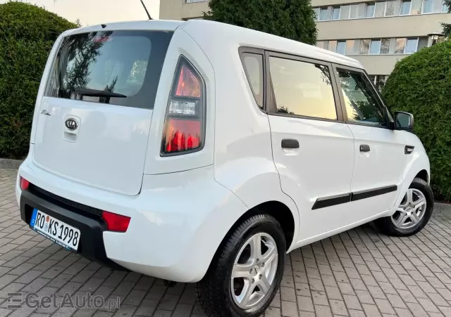 KIA Soul White Collection 