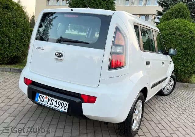 KIA Soul White Collection 