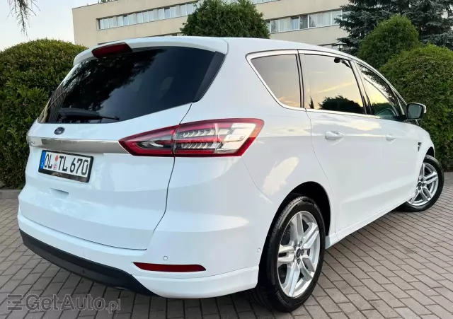 FORD S-Max Titanium