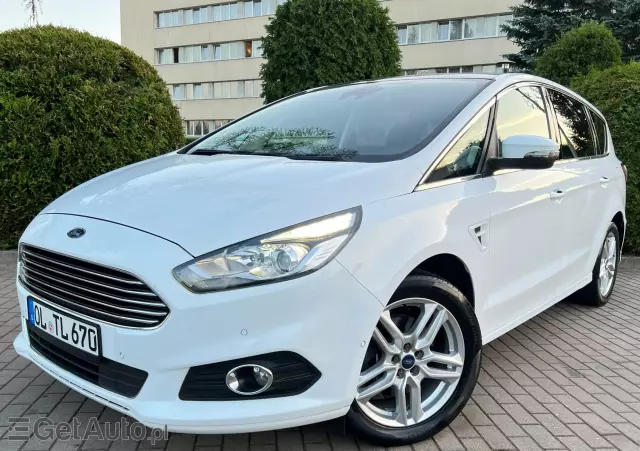 FORD S-Max Titanium