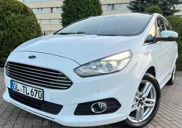 FORD S-Max Titanium