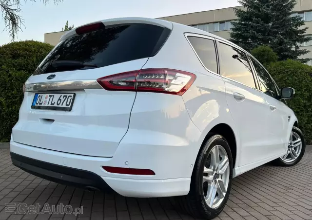 FORD S-Max Titanium