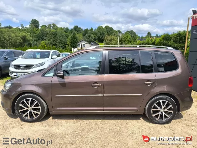 VOLKSWAGEN Touran 