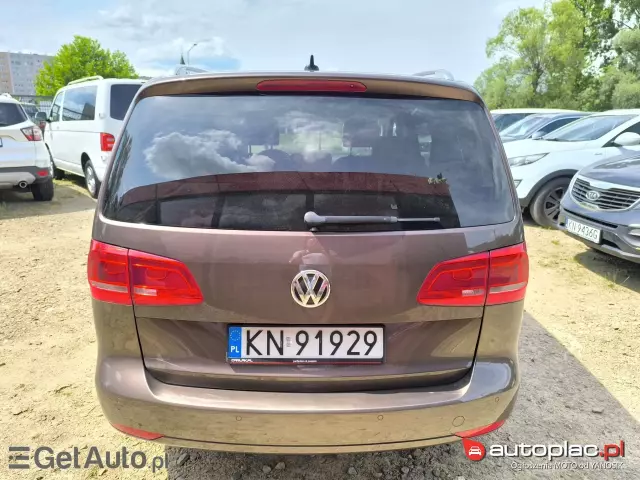 VOLKSWAGEN Touran 