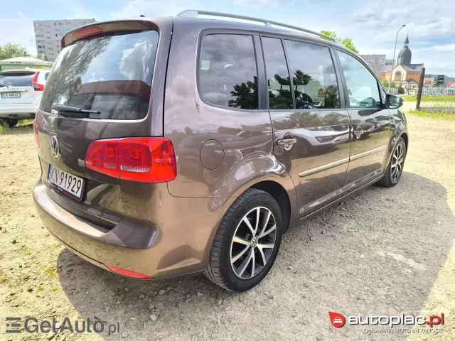 VOLKSWAGEN Touran 