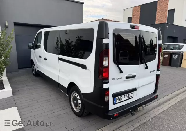 RENAULT Trafic LONG