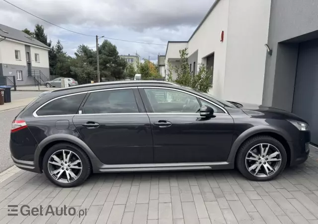 PEUGEOT 508 Hybrid 4 Aut.