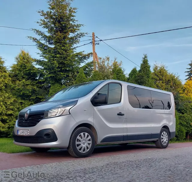 RENAULT Trafic 