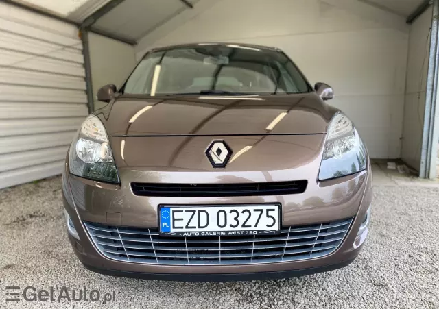 RENAULT Scenic Authentique 105