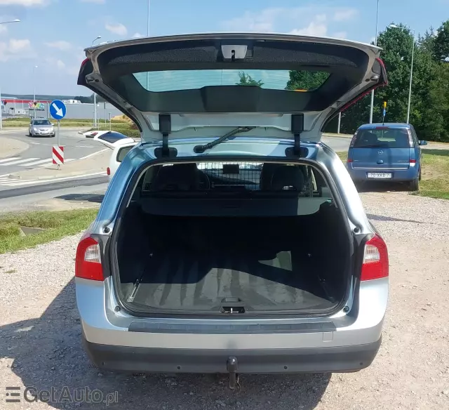 VOLVO V70 Momentum