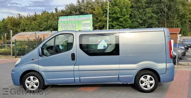 RENAULT Trafic 